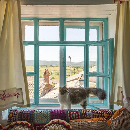 Hobbithousebademler Bed and Breakfast Urla Exterior foto