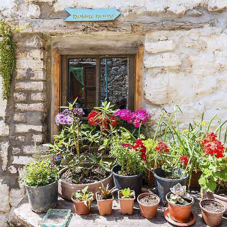 Hobbithousebademler Bed and Breakfast Urla Exterior foto
