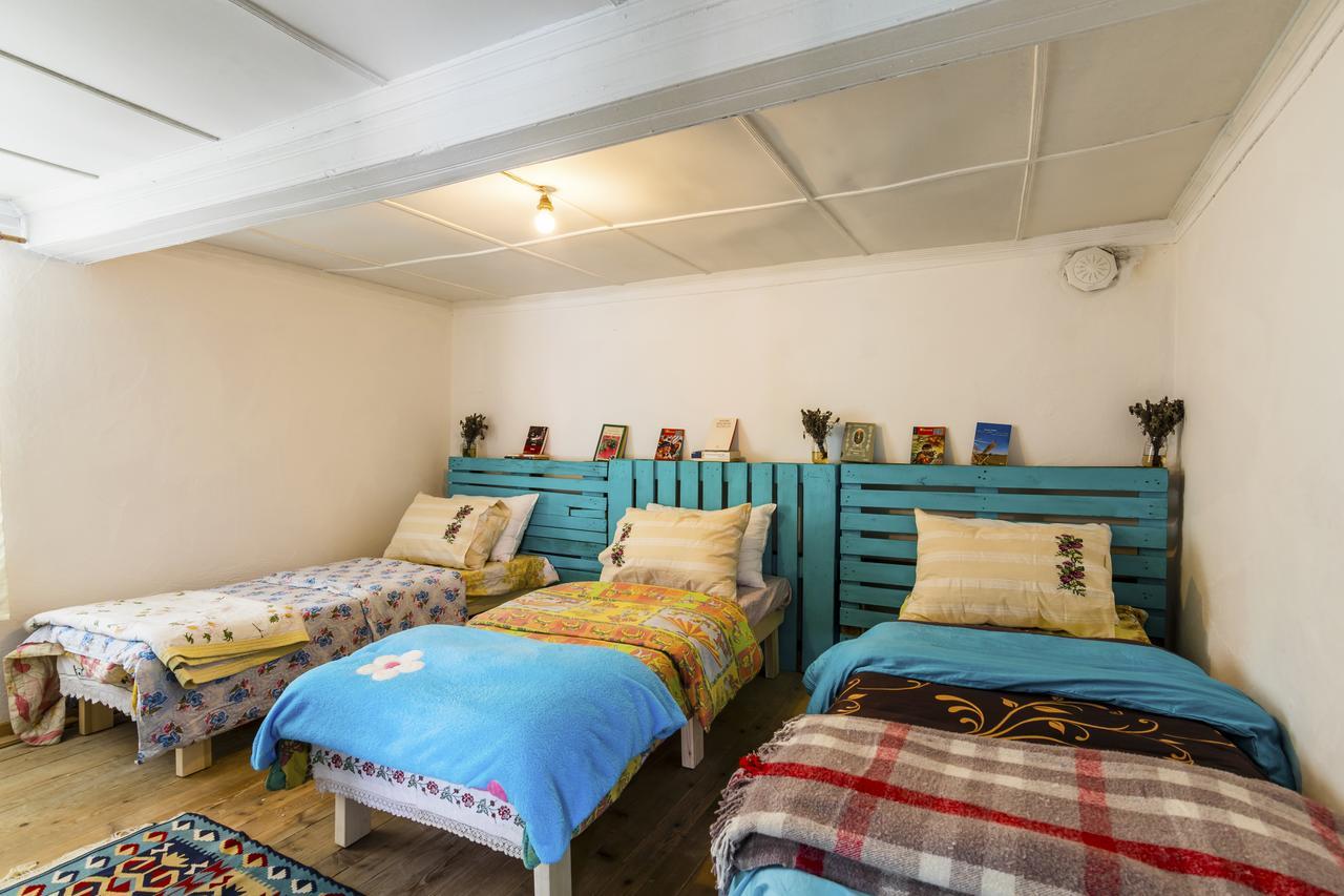 Hobbithousebademler Bed and Breakfast Urla Exterior foto