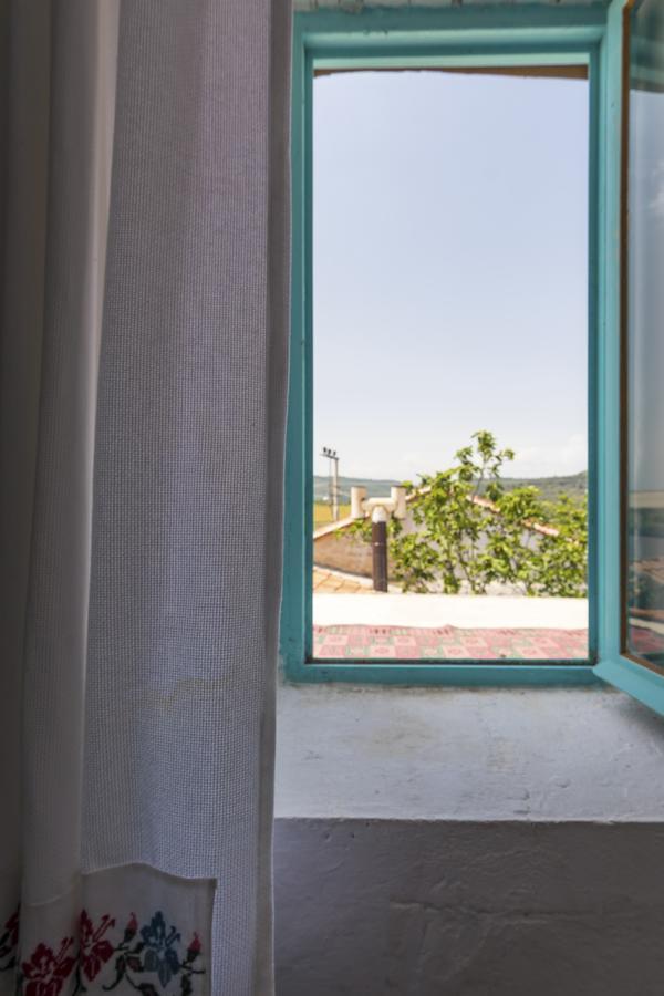 Hobbithousebademler Bed and Breakfast Urla Exterior foto