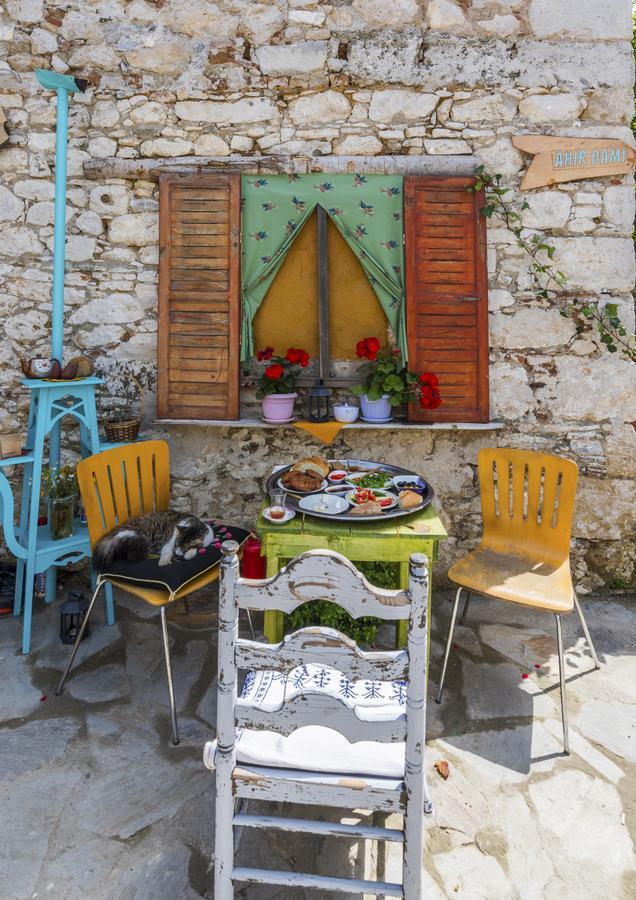 Hobbithousebademler Bed and Breakfast Urla Exterior foto