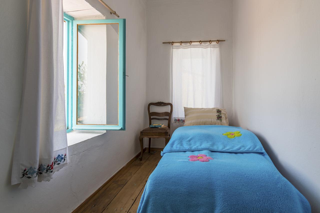 Hobbithousebademler Bed and Breakfast Urla Exterior foto
