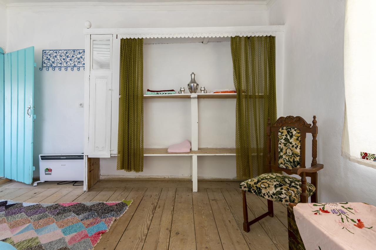 Hobbithousebademler Bed and Breakfast Urla Exterior foto