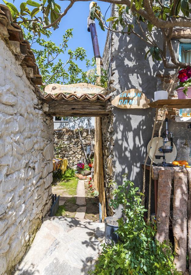 Hobbithousebademler Bed and Breakfast Urla Exterior foto