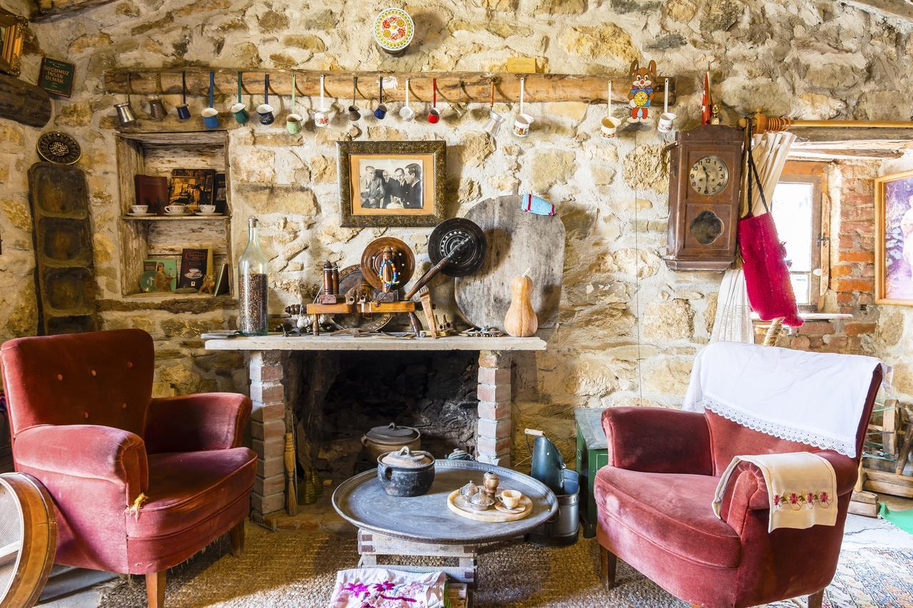 Hobbithousebademler Bed and Breakfast Urla Exterior foto