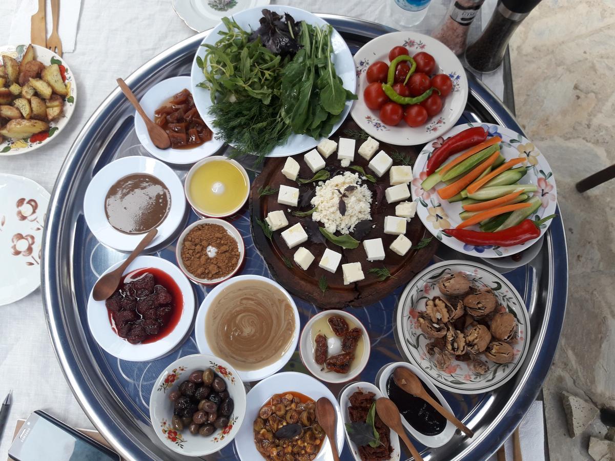 Hobbithousebademler Bed and Breakfast Urla Exterior foto