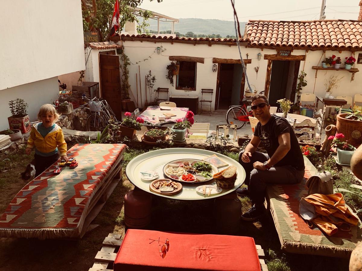 Hobbithousebademler Bed and Breakfast Urla Exterior foto
